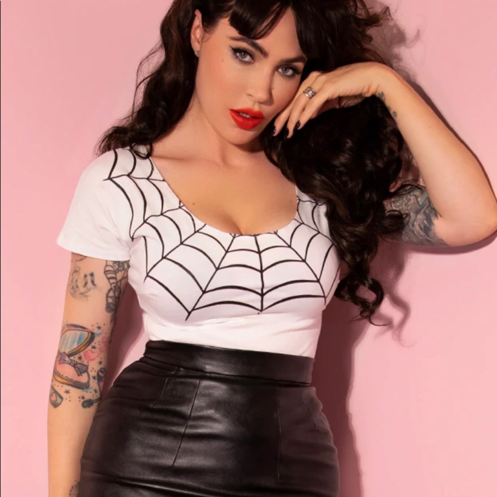 Vixen top NWT PINUP